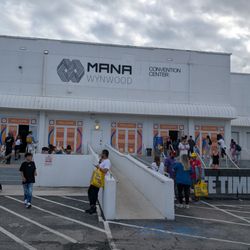 Mana Wynwood - It's running time! Lifetime Miami 5k Marathon Half