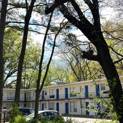 Broadmoor Property Management - 600 Patterson Street
2 Bedrooms available!