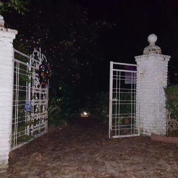 McRaven Tour Home - Entrance gates - Tours Near Me - Vicksburg, Mississippi McRaven Tour Home - Entrance gates - Tours Near Me - Vicksburg, Mississippi