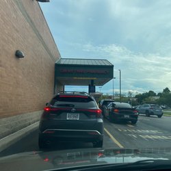 Walgreens - Drive thru line