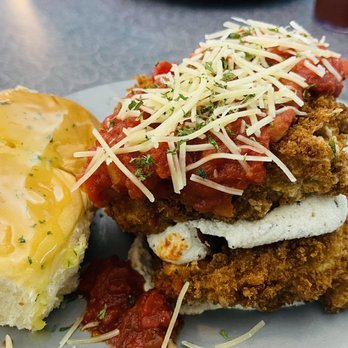 Fenders Diner - Diners Near Me - Cornelia, Georgia