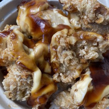 Itchy Butt - Flipped over the chicken so you can see the crispy chicken:) fried chicken bowl $12.50. Comes with a drink. - Korean Near Me - Honolulu, Hawaii Itchy Butt - Flipped over the chicken so you can see the crispy chicken:) fried chicken bowl $12.50. Comes with a drink. - Korean Near Me - Honolulu, Hawaii