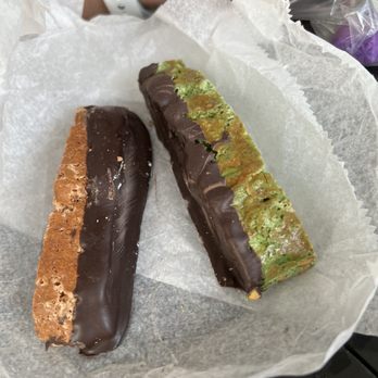 Mike's Pastry - Biscotti's - Bakeries Near Me - Boston, Massachusetts Mike's Pastry - Biscotti's - Bakeries Near Me - Boston, Massachusetts