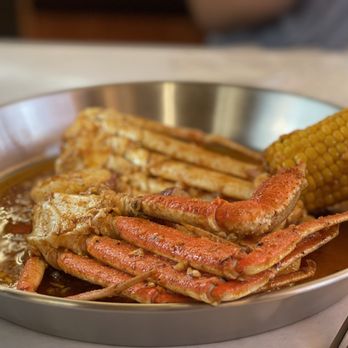 Storming Crab - Snow Crab - Seafood Near Me - Rockford, Illinois Storming Crab - Snow Crab - Seafood Near Me - Rockford, Illinois