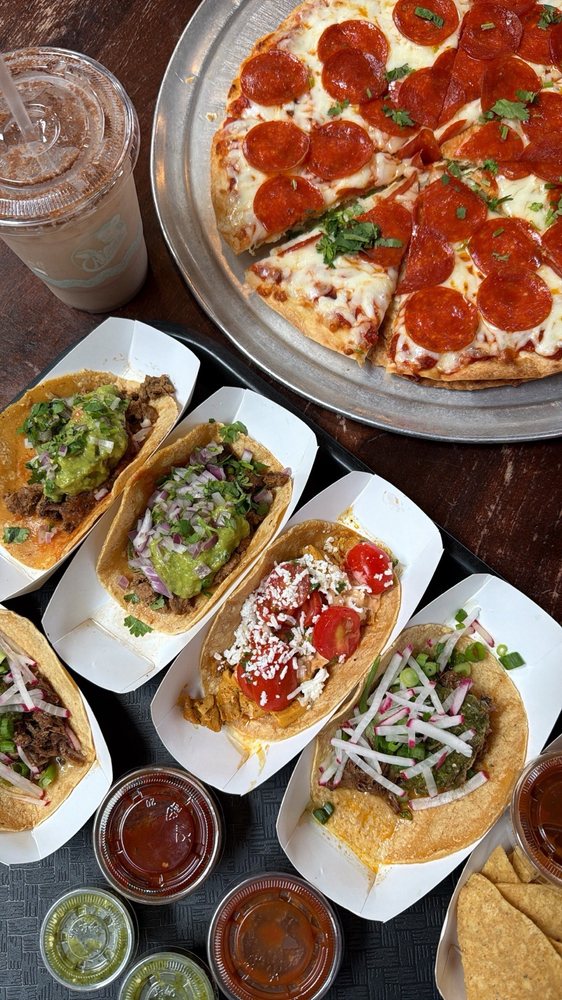 Chicas Tacos