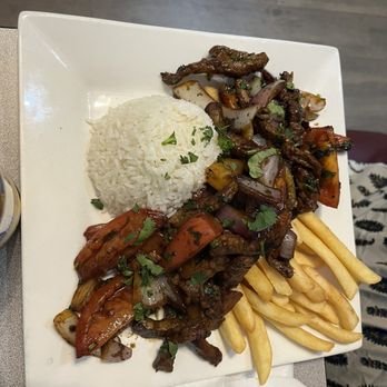 Aromas of Peru - Lino saltado - Peruvian Near Me - Wilmington, North Carolina