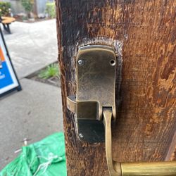 Kamand Locksmith Services - Von Durban panic bar repaired on a restaurant door