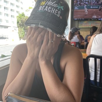 Cheeseburger In Paradise - My better half - Burgers Near Me - Honolulu, Hawaii