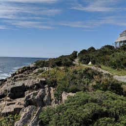 Easy walking on the gravel trail with multiple step-outs for exploring the rocks. Easy walking on the gravel trail with multiple step-outs for exploring the rocks.