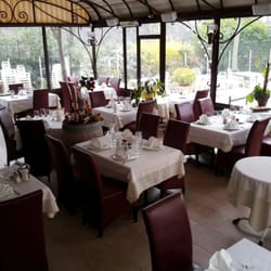 Les Pins - Salle de restaurant