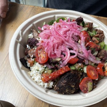 Mezeh - Mediterranean Near Me - Hampton, Virginia