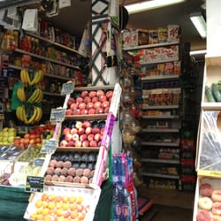 L'épicerie du coin - Petite mais pratique l'épicerie du coin dépanne dans ce quartier !!!