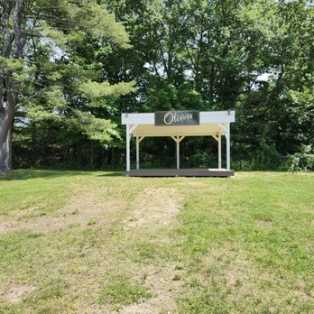 Oliver's Dairy Bar & Grill - Band shell - American Near Me - North Windham, Connecticut Oliver's Dairy Bar & Grill - Band shell - American Near Me - North Windham, Connecticut