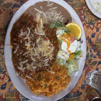 La Quinta De Los Reyes - Chile rellenos with rice, beans and salad. - Mexican Near Me - Aurora, Illinois