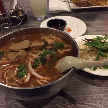 Simi's Cafe - Pho - Asian Fusion Near Me - Gilbert, Arizona
