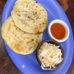 El Banquete - Pupusas