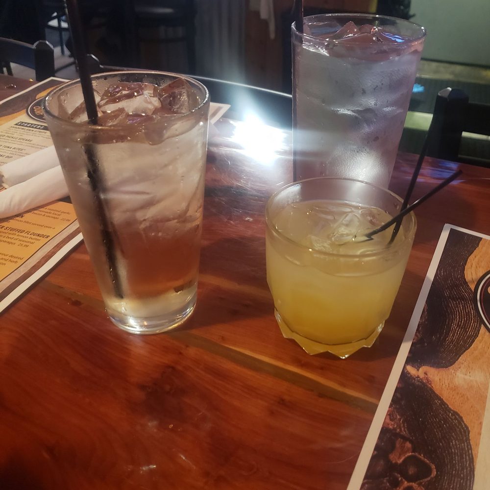 Shadowlawn Eats - Cocktails - New American Near Me - Virginia Beach, Virginia Shadowlawn Eats - Cocktails - New American Near Me - Virginia Beach, Virginia
