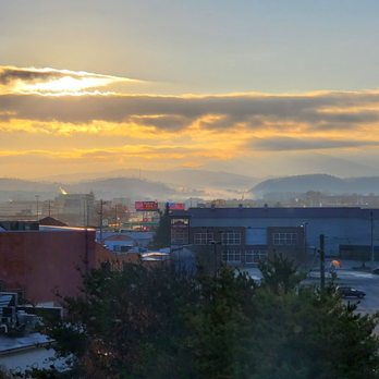 La Quinta by Wyndham Pigeon Forge - View from 519 - Hotels Near Me - Pigeon Forge, Tennessee