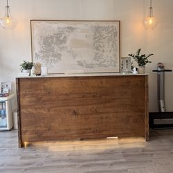Eterna Haus Longevity Lounge - Welcome to ETERNA HAUS Longevity Lounge in Santa Monica. A calm, elevated space for recovery, sculpting, and wellness.