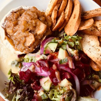 Le Pub Chelsea - Gastropubs Near Me - Chelsea, Quebec