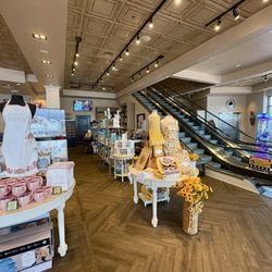 Paula Deen's Family Kitchen - Bottom level Gift Shop