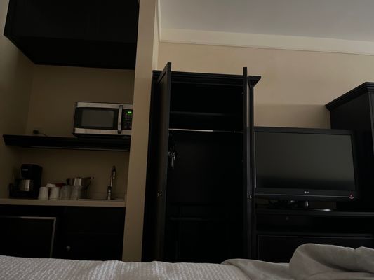 West Inn & Suites by null