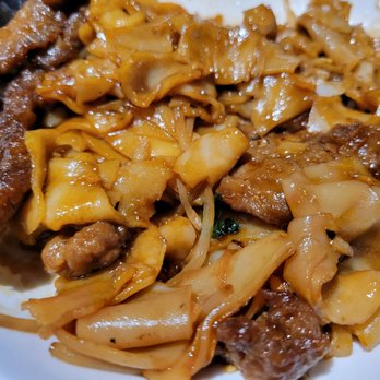 Shanghai - Beef Chow Fun - Cantonese Near Me - Durham, North Carolina Shanghai - Beef Chow Fun - Cantonese Near Me - Durham, North Carolina