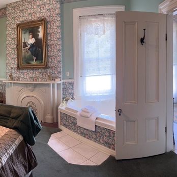 Riverview Mansion - Bed & Breakfast Near Me - Metropolis, Illinois Riverview Mansion - Bed & Breakfast Near Me - Metropolis, Illinois