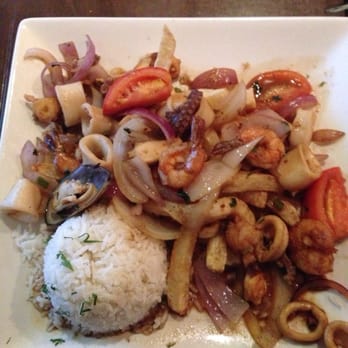 El Rocoto - Saltado de Mariscos - Peruvian Near Me - Gardena, California