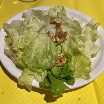 L'Entrecôte - Pre-Dinner Salad - Steakhouses Near Me - Bordeaux, 33