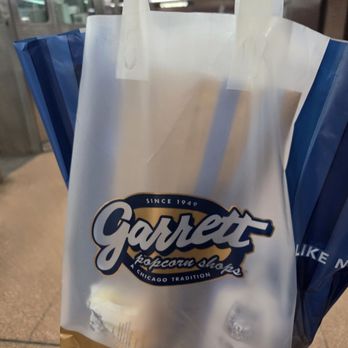 Garrett Popcorn Shops - Popcorn Shops Near Me - Chicago, Illinois