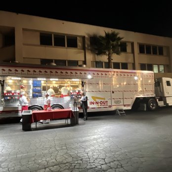 Anoush Glenoaks - Enough space outside to put an in and out truck! - Venues & Event Spaces Near Me - Glendale, California