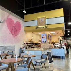 the sweet bake house - Seating area