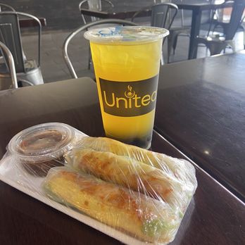 Unitea Bubble Tea - Spring Summer Rolls Mango Tea - Coffee & Tea Near Me - Arlington, Texas