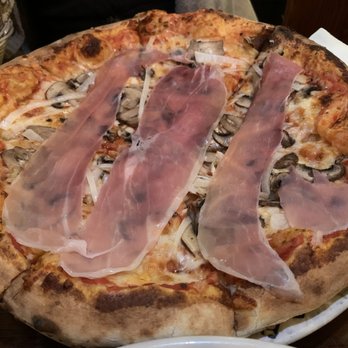Il Corallo Trattoria - Pizza Urbino (no olives) - Italian Near Me - New York, New York