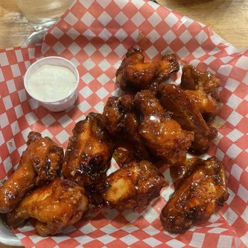 High Rollers - Honey garlic wings - Bars Near Me - Banff, Alberta High Rollers - Honey garlic wings - Bars Near Me - Banff, Alberta