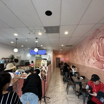 Hippo Loco - Dinning area - Coffee & Tea Near Me - Westminster, California Hippo Loco - Dinning area - Coffee & Tea Near Me - Westminster, California