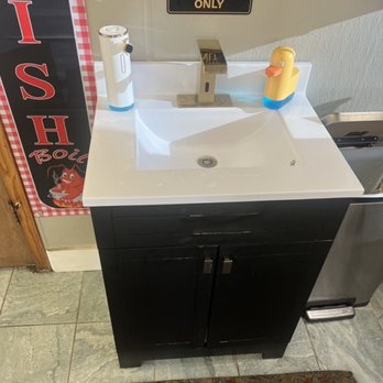Cajun Crab House - Hand washing station - Seafood Near Me - Columbia, Missouri