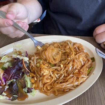 Thai Elephant Morro Bay - Pad Thai (lunch special) - Thai Near Me - Morro Bay, California