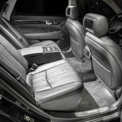 Luxury Chicago Limousine