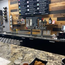 Hops & Vines - Beer and wine with fryer food