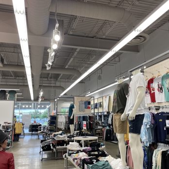 Old Navy - Men's Clothing Near Me - Columbus, Ohio