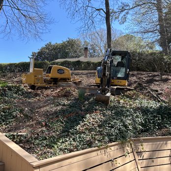 Baxter Site Works - Before -the failing retaining wall. - Masonry/Concrete Near Me