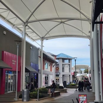 The Oasis - Outlet Stores Near Me - Sunrise, Florida The Oasis - Outlet Stores Near Me - Sunrise, Florida