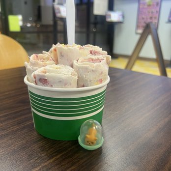 Rolled Ice Cream - Ice Cream & Frozen Yogurt Near Me - Orlando, Florida Rolled Ice Cream - Ice Cream & Frozen Yogurt Near Me - Orlando, Florida