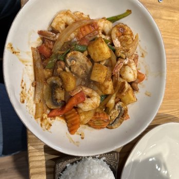 Kala Thai Cookery - Pineapple Curry Shrimp - Thai Near Me - Boston, Massachusetts Kala Thai Cookery - Pineapple Curry Shrimp - Thai Near Me - Boston, Massachusetts