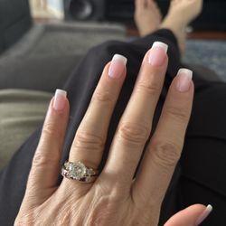 PINK PETALS NAIL SPA - Pink and white dipped nails