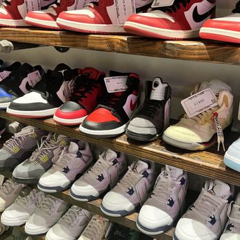 Wang's Closet - Shoes - Used, Vintage & Consignment Near Me - Tempe, Arizona