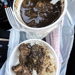 Tindahang Pinoy - Dinuguan and rice