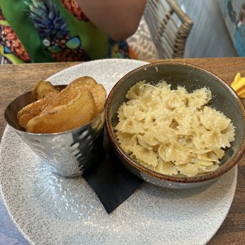 GRANVILLE - Kids pasta and chips - New American Near Me - Studio City, California